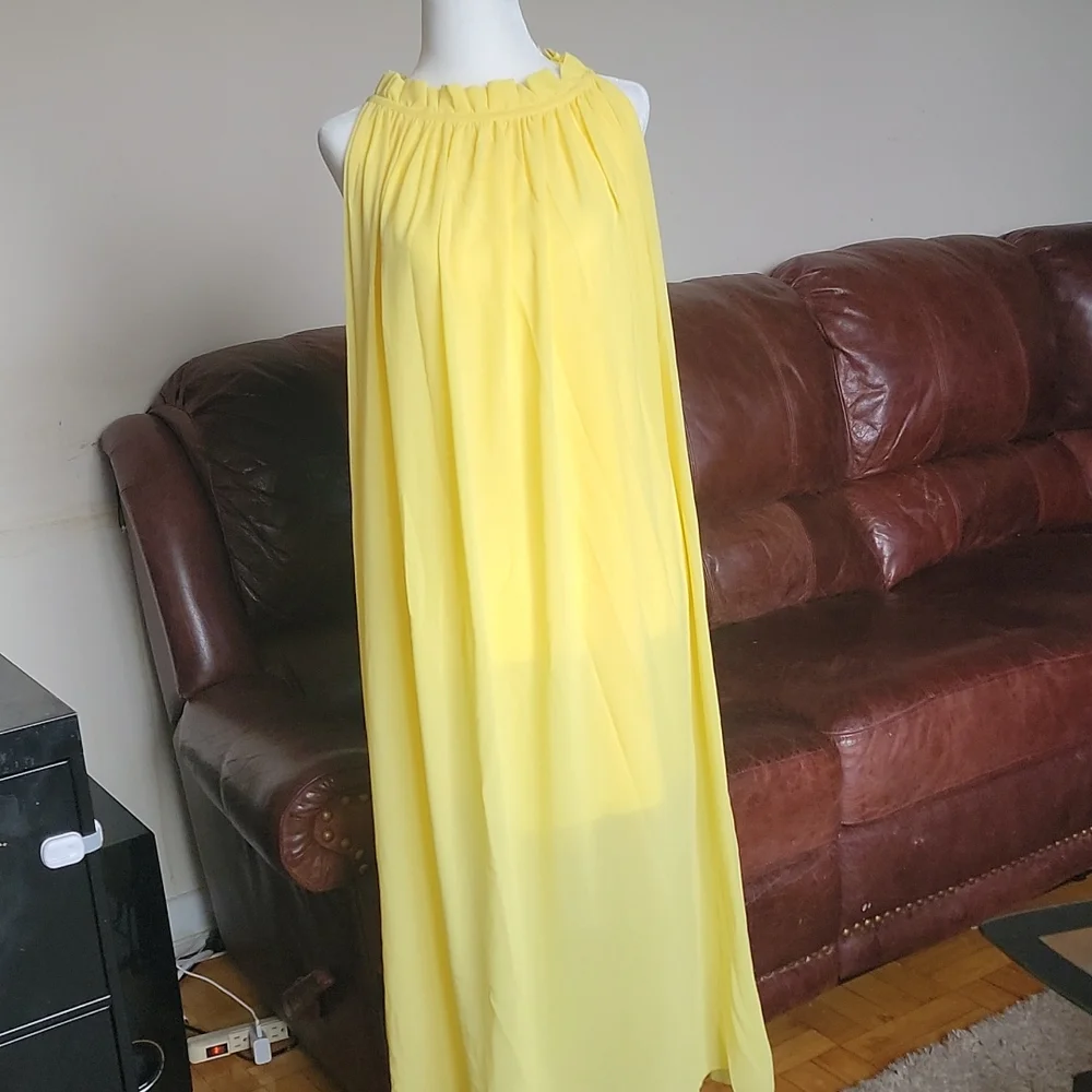 Dress - Picture 10 of 11